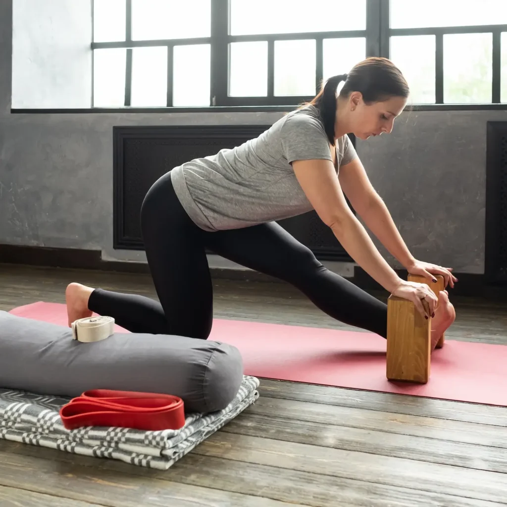 Los beneficios de practicar yoga terapéutico