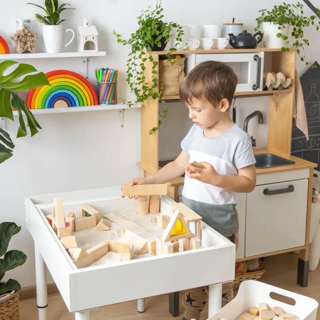 Terapia infantil con un cajón de arena